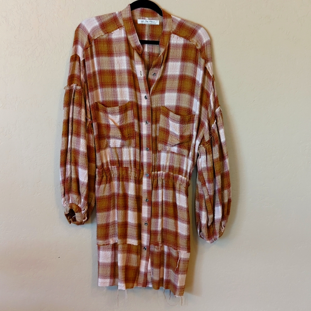 Free People NWOT mini dress, size S, but can fit up L.